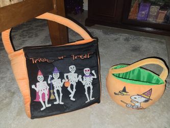 HALLOWEEN BAGS FOR SALE!
