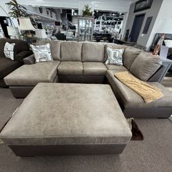 SECTIONAL WITH OTTOMAN 