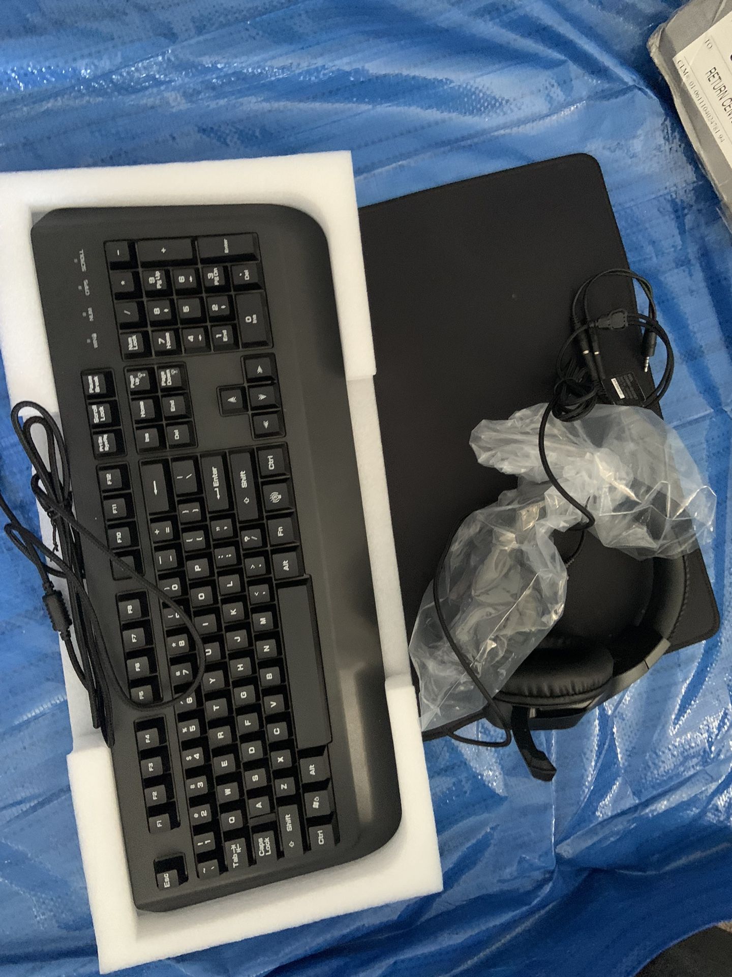 Gamers Set, Keyboard, Mic And Mouse Pad