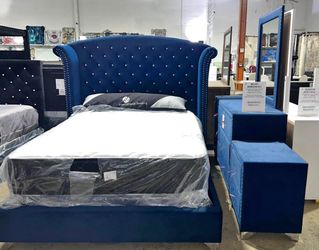 New 4pc bedroom set in box 📦 998