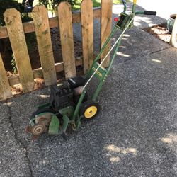 John Deere edger