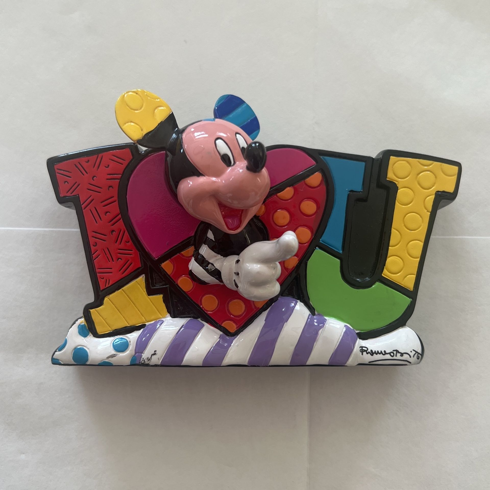 Romero Britto Disney Mickey Mouse I Love You U Heart Pop Art Figurine (contact info removed)