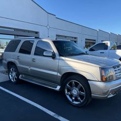 2003 Cadillac Escalade 