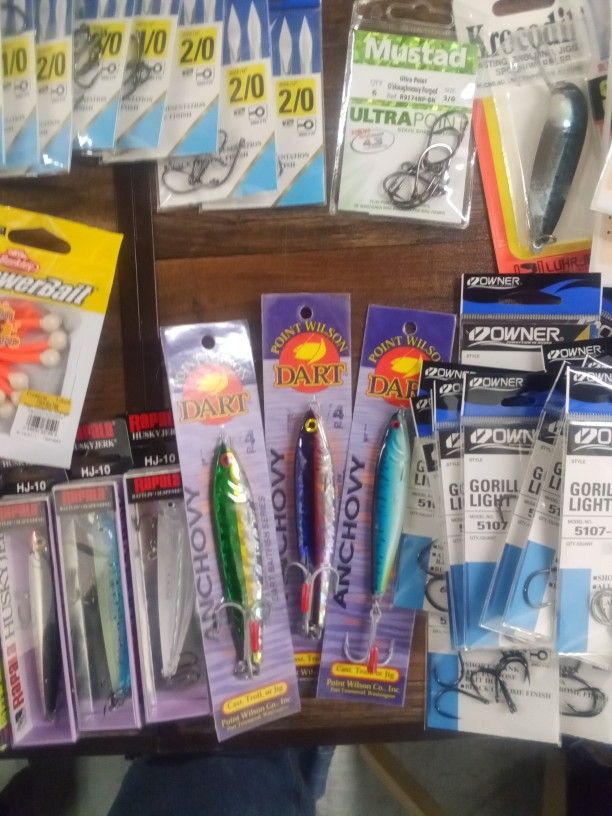 Sunday Fishing Tackle Bundle 1 for Sale in Chula Vista, CA OfferUp