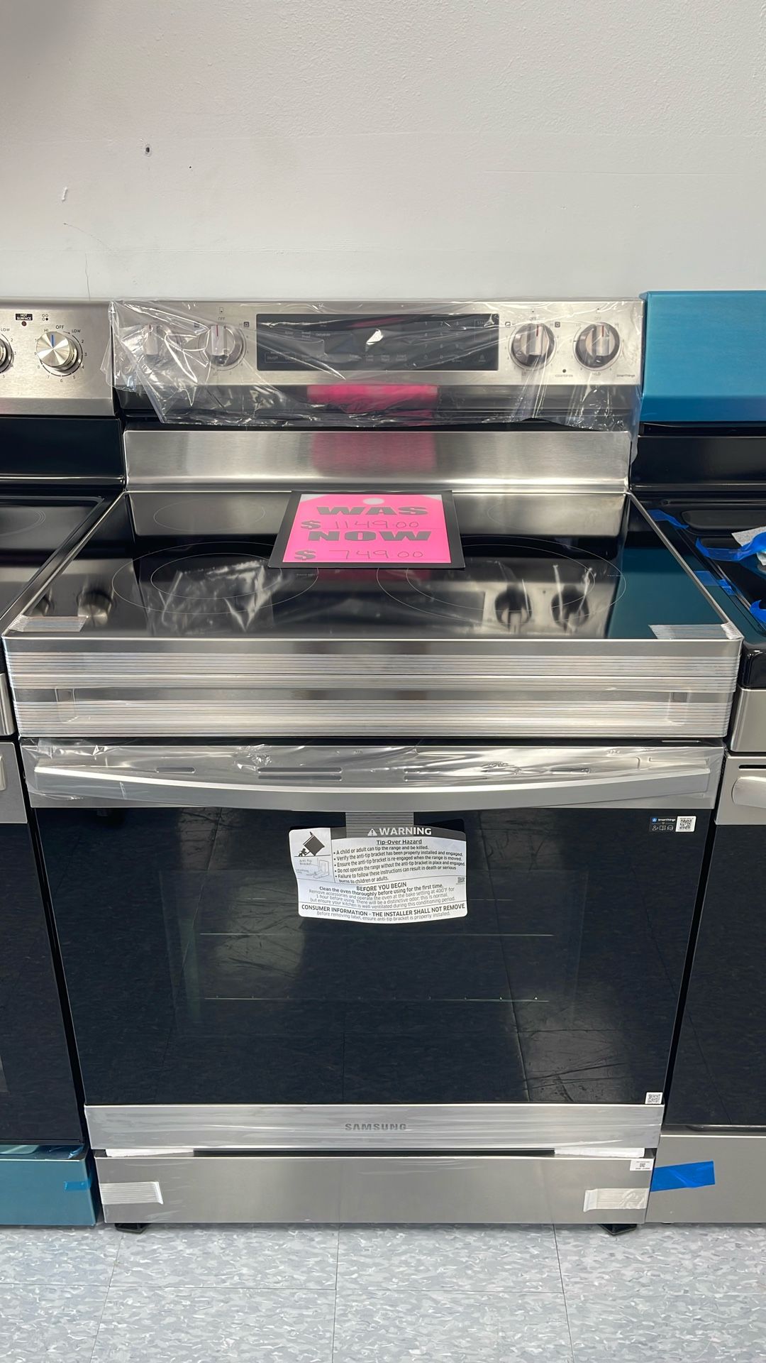 New Scratch And Dent Samsung Glass Too Stainless Steel Range. 1 Year Manufacturing Warranty 