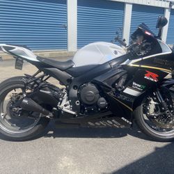 2011 GSXR 600