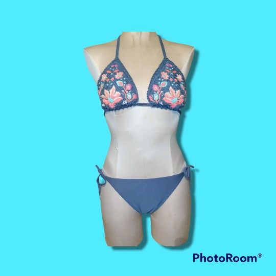 Ladies Bikini - Medium