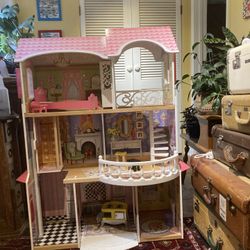Free Doll House