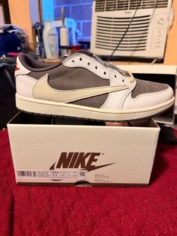 Travis Scott x Air Jordan 1 Low OG SP Size 11
