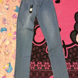 Size 7 Fashion Nova Jeans 