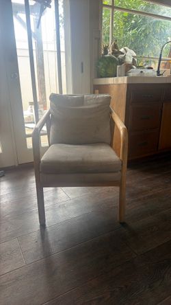 Accent chair
