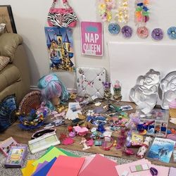 Huge Lot of Summer Entertainment  Arts & Crafts Mermaid Wig Cake Pans Doughnut Decor Jewelry Poster Boards Magnets Purses 