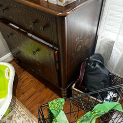 Antique Style 3 Drawer Dresser (solid Wood) 