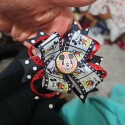 5 Dollars