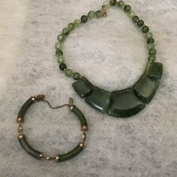 Green Jade Necklace and Bracelet Set.  Like New