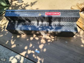 46.86-in x 15.73-in x 13.27-in Matte Black Aluminum
Side mount Truck Tool Box