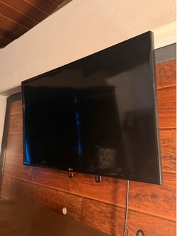 34’ flat screen TV