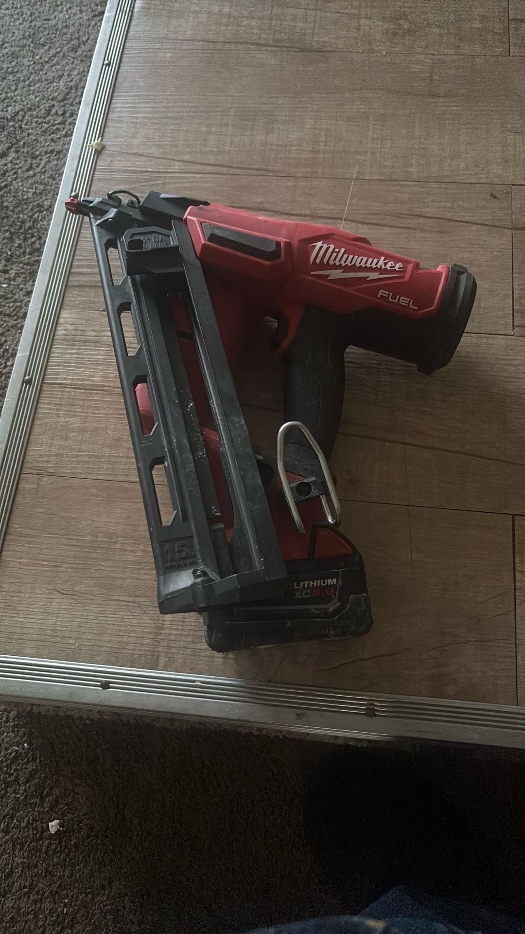 Milwaukee M18 Gauge 15 Angle Finish Nail