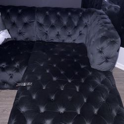 Black sectional 
