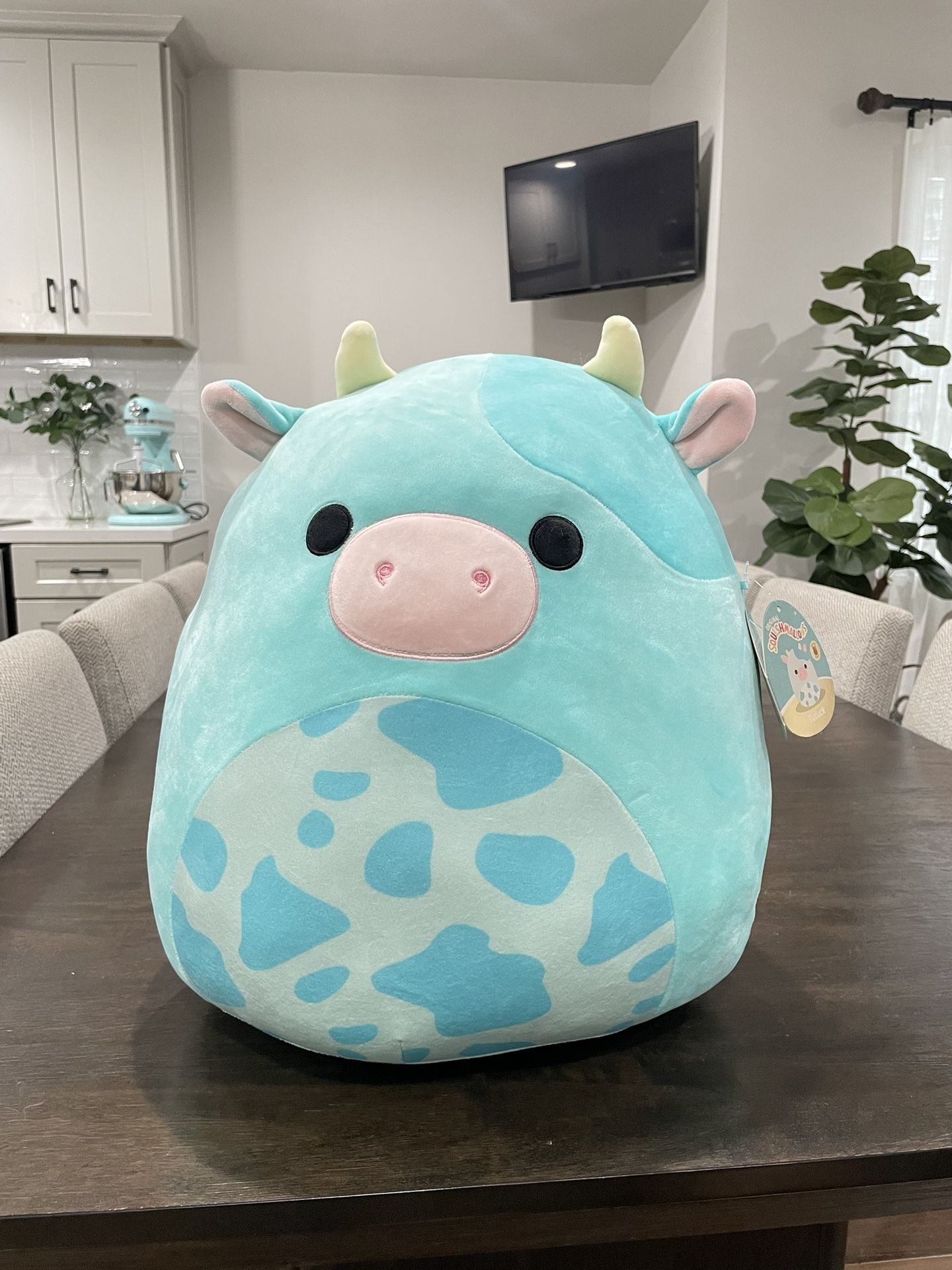 TULUCK COW SQUISHMALLOW ULTRA RARE 2023 Hard To Find!! Get...