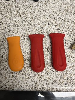 Lodge Silicone Holders