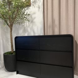 Brand New 6 Drawers Dresser / TV Stand / Console