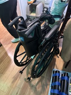 brand new wheel chair never used 