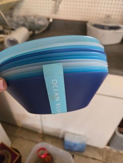 Plastic bowls