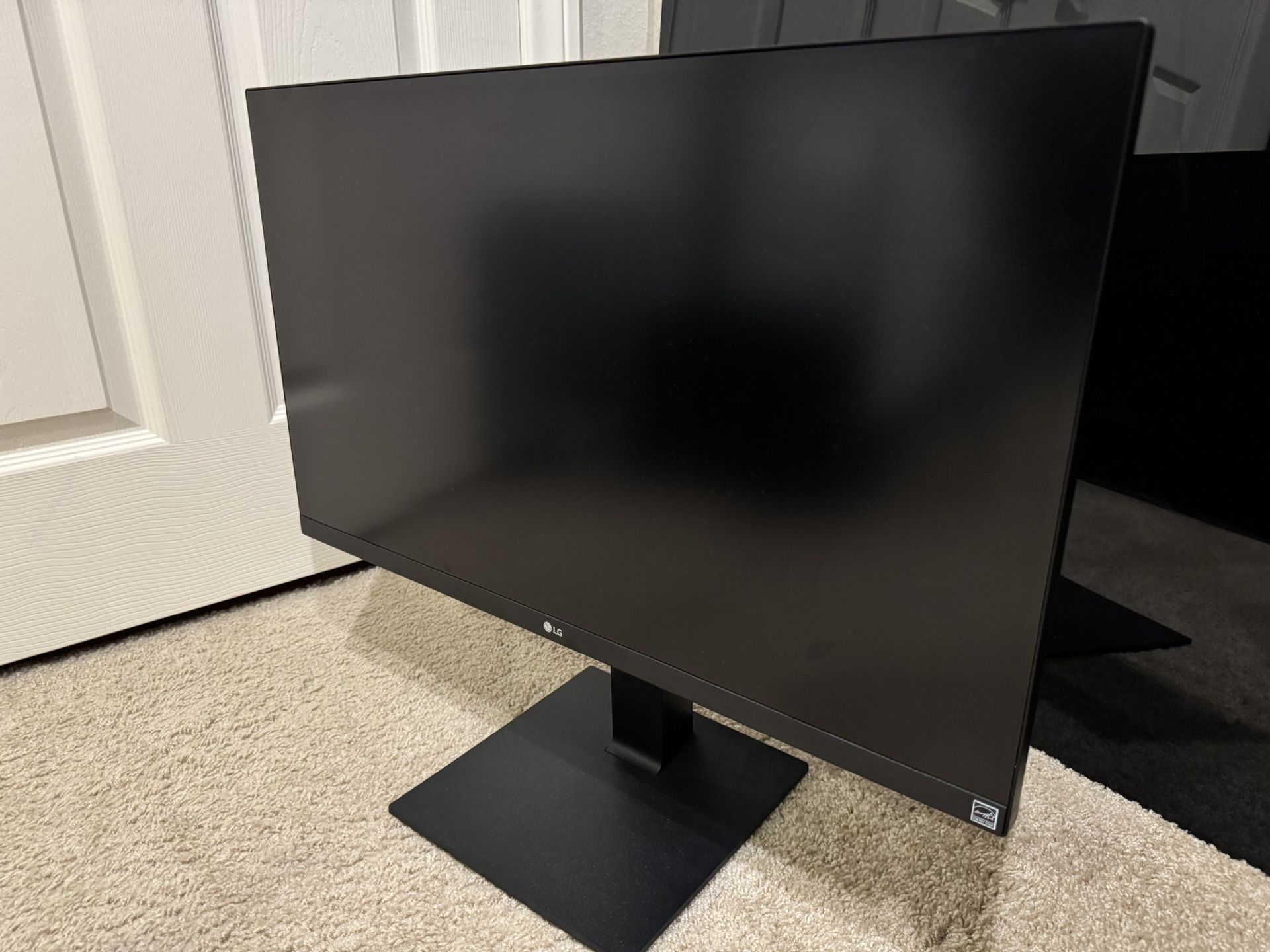 LG Electronics 27-Inch Screen LCD Monitor