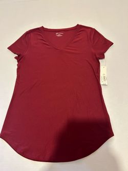 No Boundaries red V-neck T-shirt with a brushed finish, size S