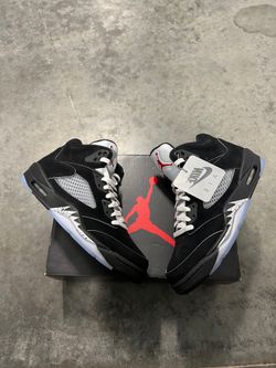 Jordan 5 Retro Metallic black
