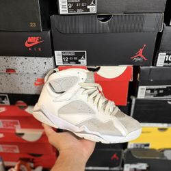 Jordan Pure Platinum 7s size 8.5 USED 