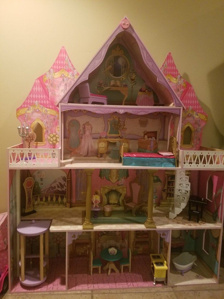 Doll house