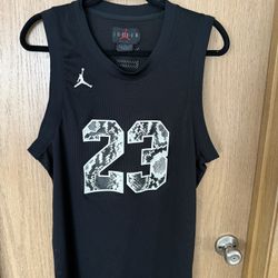 Nike Air Jordan Legacy AJ11 Snakeskin Jersey Size M