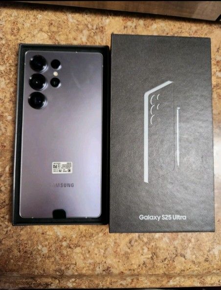 Samsung Galaxy S25 Ultra - 256 GB - Titanium Silverblue (Xfinity)