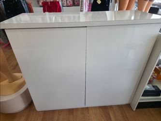 Retail counter