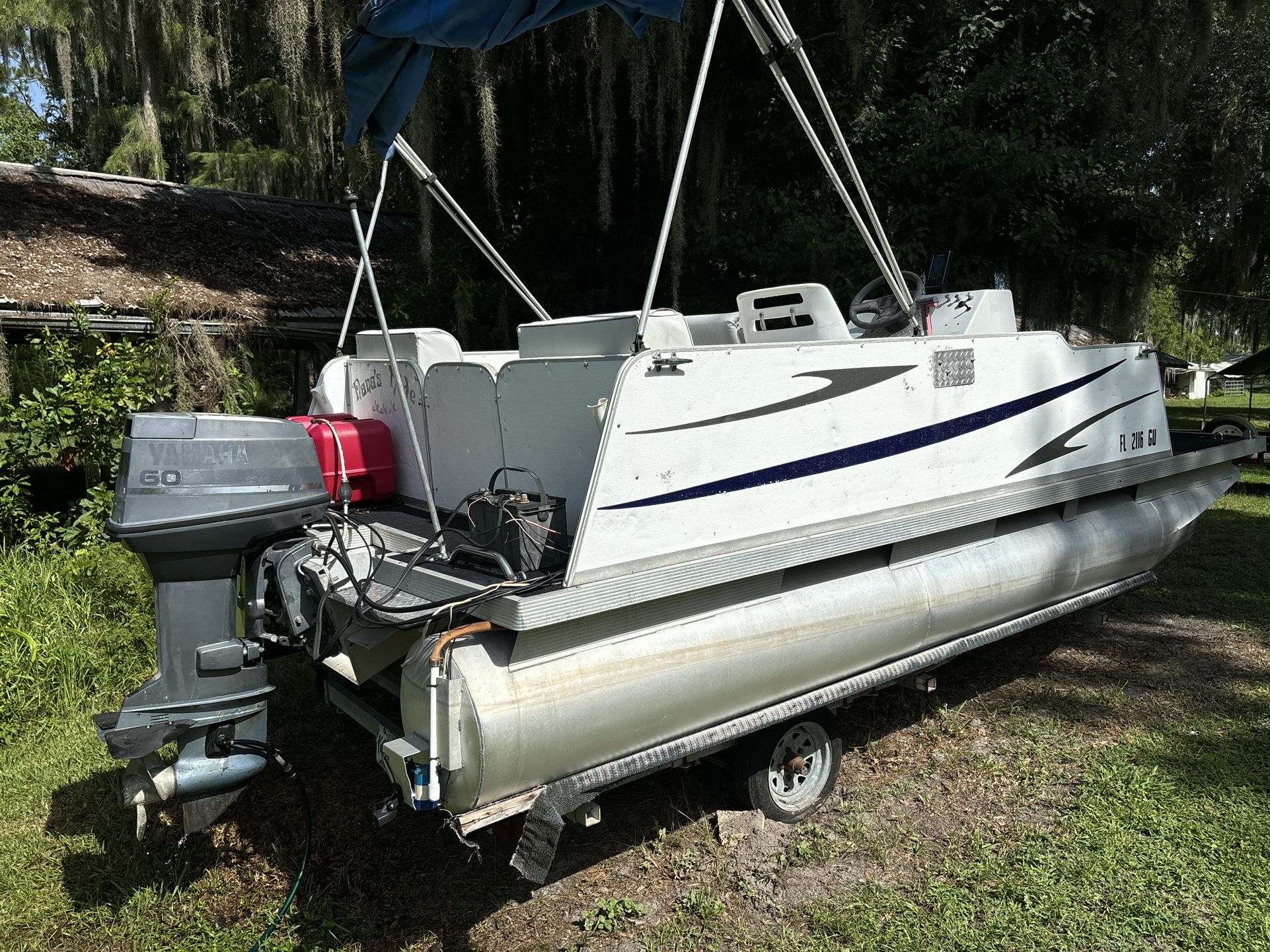 18ft Pontoon Good Condition, Great Working 60hp Yamaha 2stroke