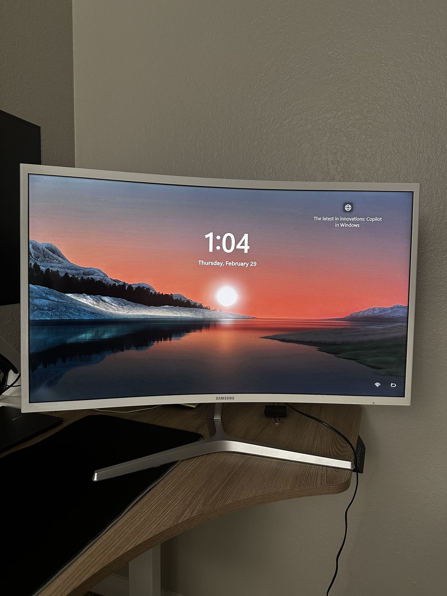 Samsung HD Curved 32 Inch Monitor