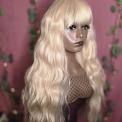 26" blonde  wavy premium synthetic hair wig new  with bangs