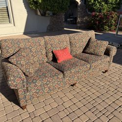 Comfortable SOUTHWOOD  3-seater sofa 