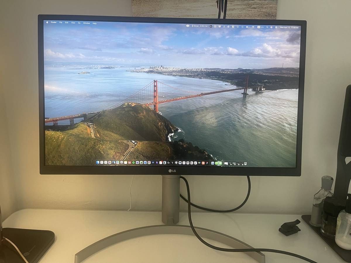 LG 27-Inch 4K Monitor (27UN850-W) 
