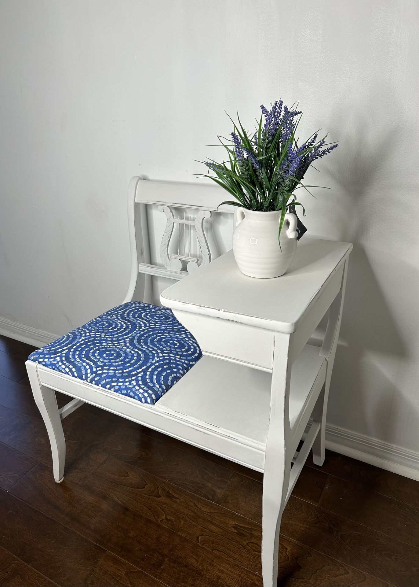 Stunning Blue And White Gossip Bench… New Fabric And Freshly Painted 