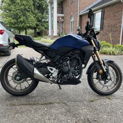 CB300R