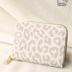 Leopard Print Pattern Women's Small Wallet  Lightweight