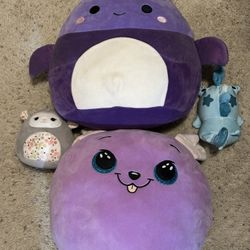 Set Of 4 Plushy Toys