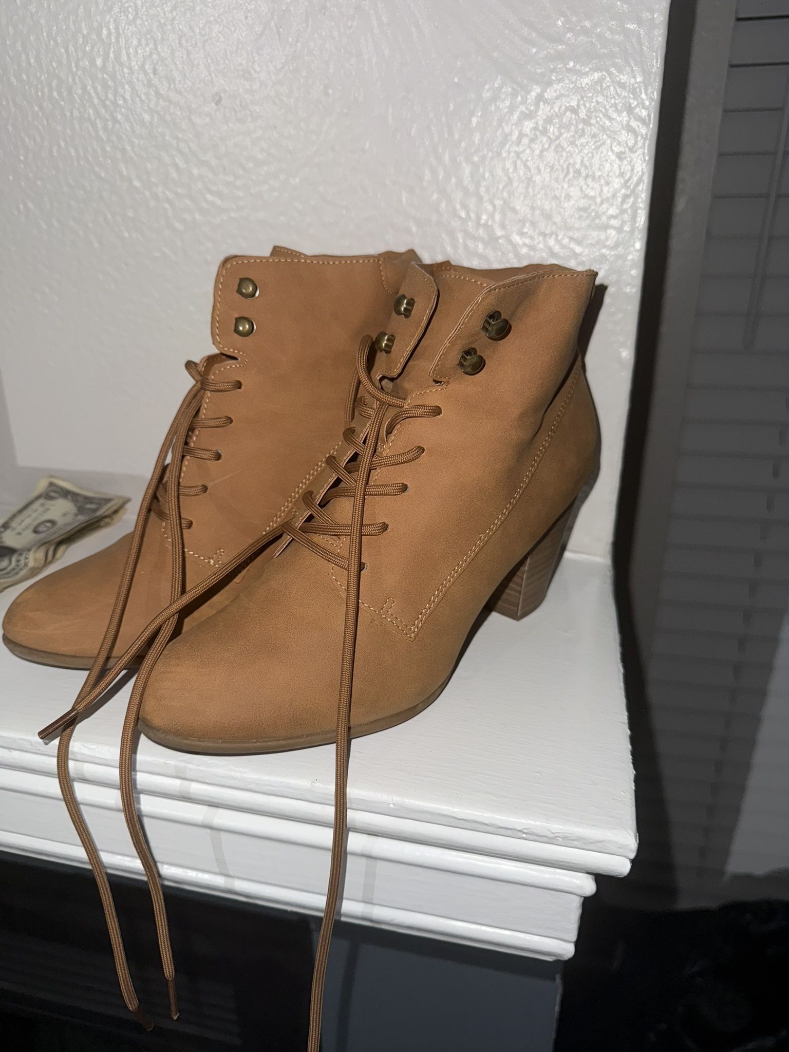 Brown Boots 👢