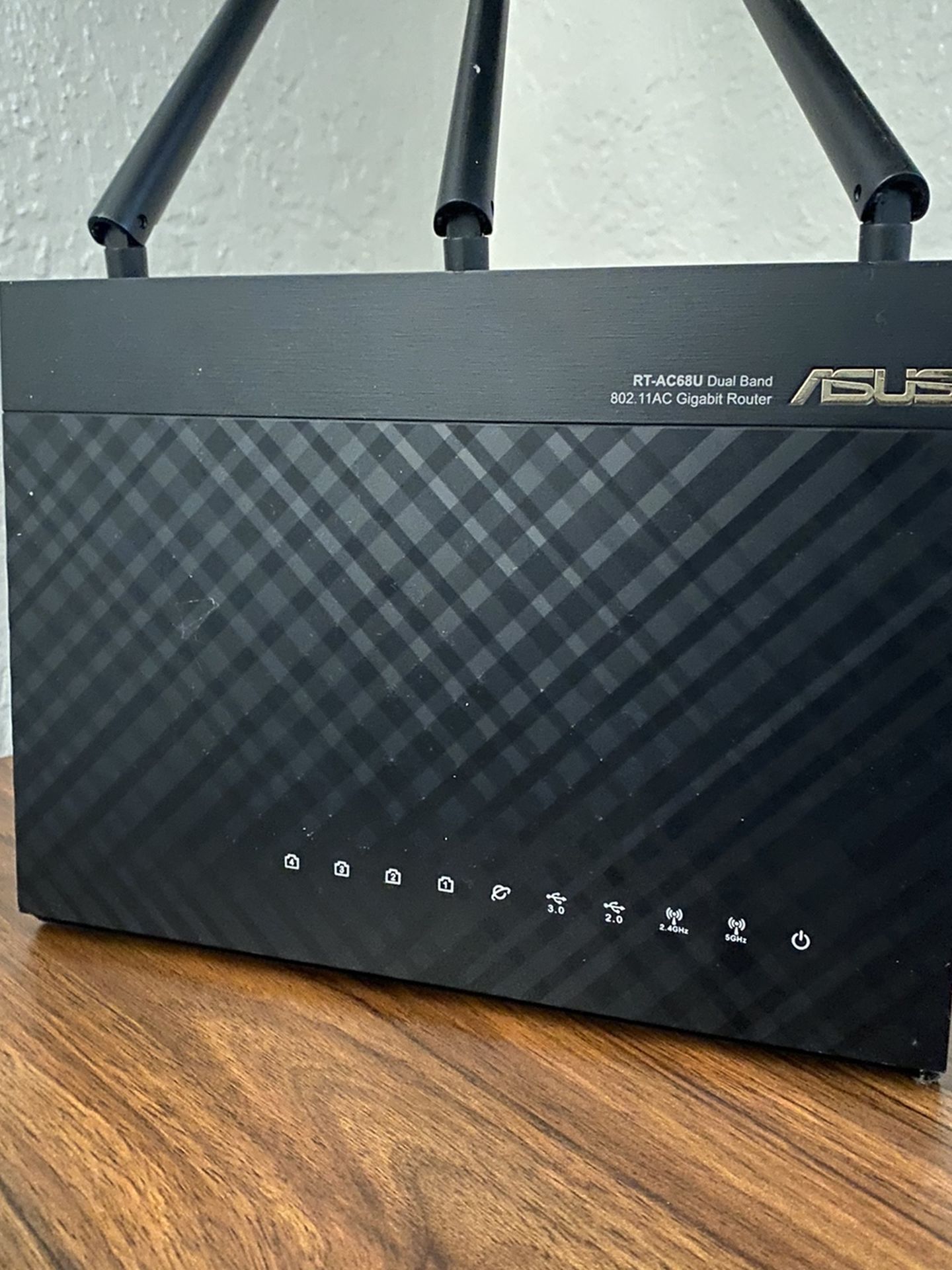 ASUS RT-AC68U Wifi Router