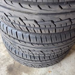 Im Selling 3 Tires 285/45R22 Like New