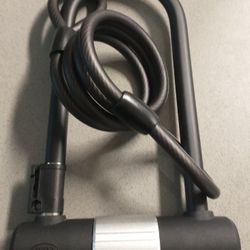Never Used Bell U-Lock Set