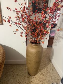 Floor vase